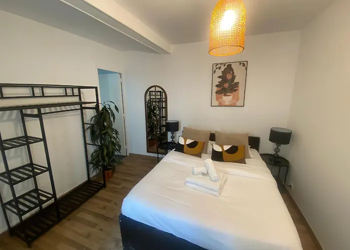 Jolie 2 Pieces Metro Voltaire - 11 - 2p - Flat-guest Paris